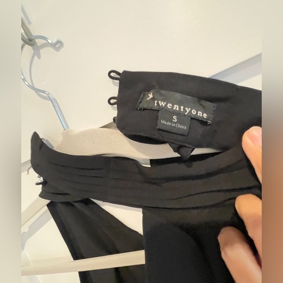 Black Ruffled Halter Top - Picture 7 of 7